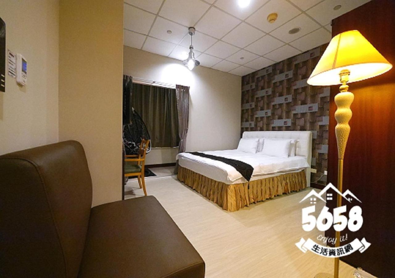 โรงแรม 85 อีเกิ้ล เกาสง ภายนอก รูปภาพ